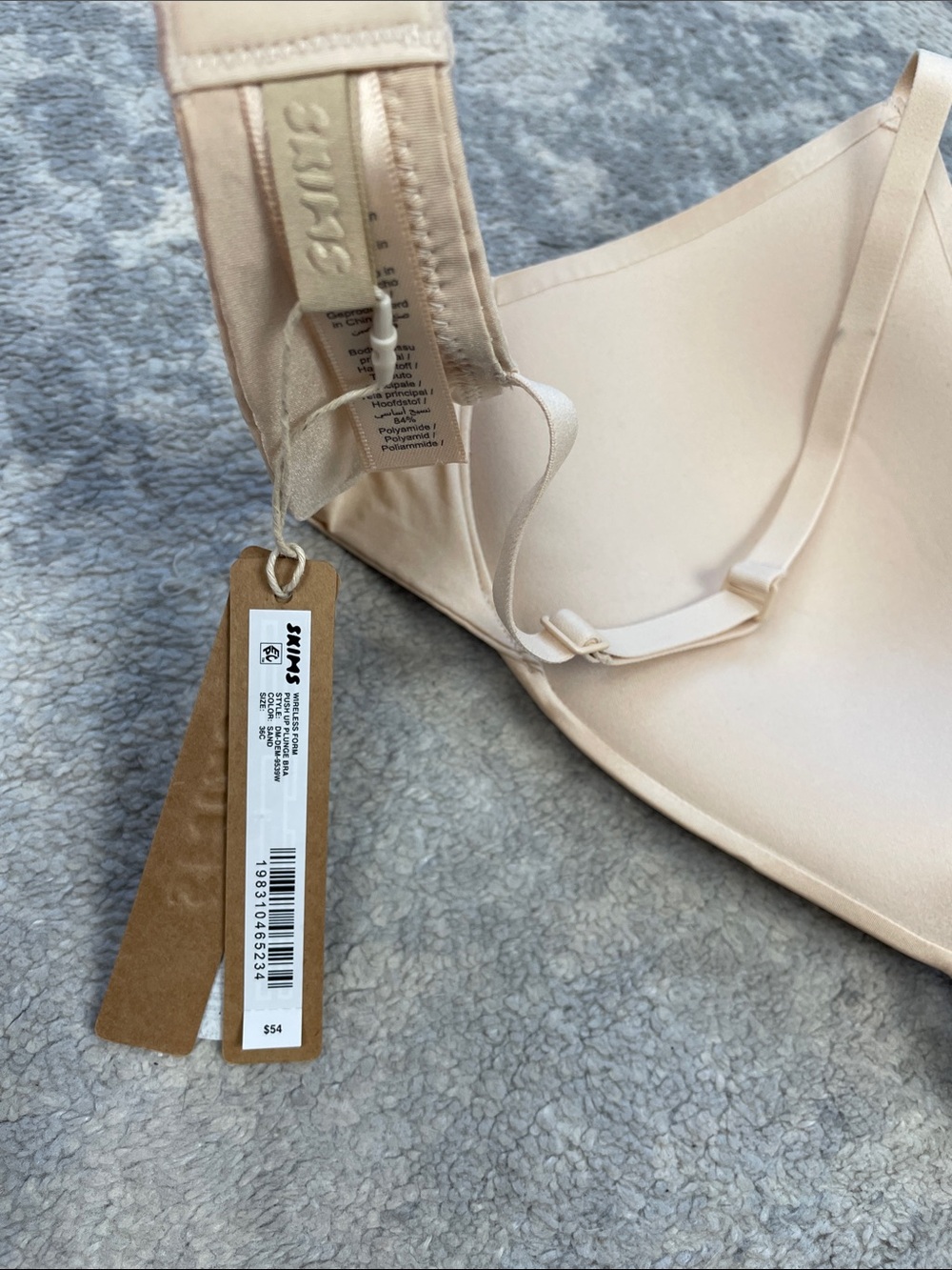 NWT Skims Wireless Form Push Up Plunge Bra Sand Beige Sz 36C - Picture 8 of 10